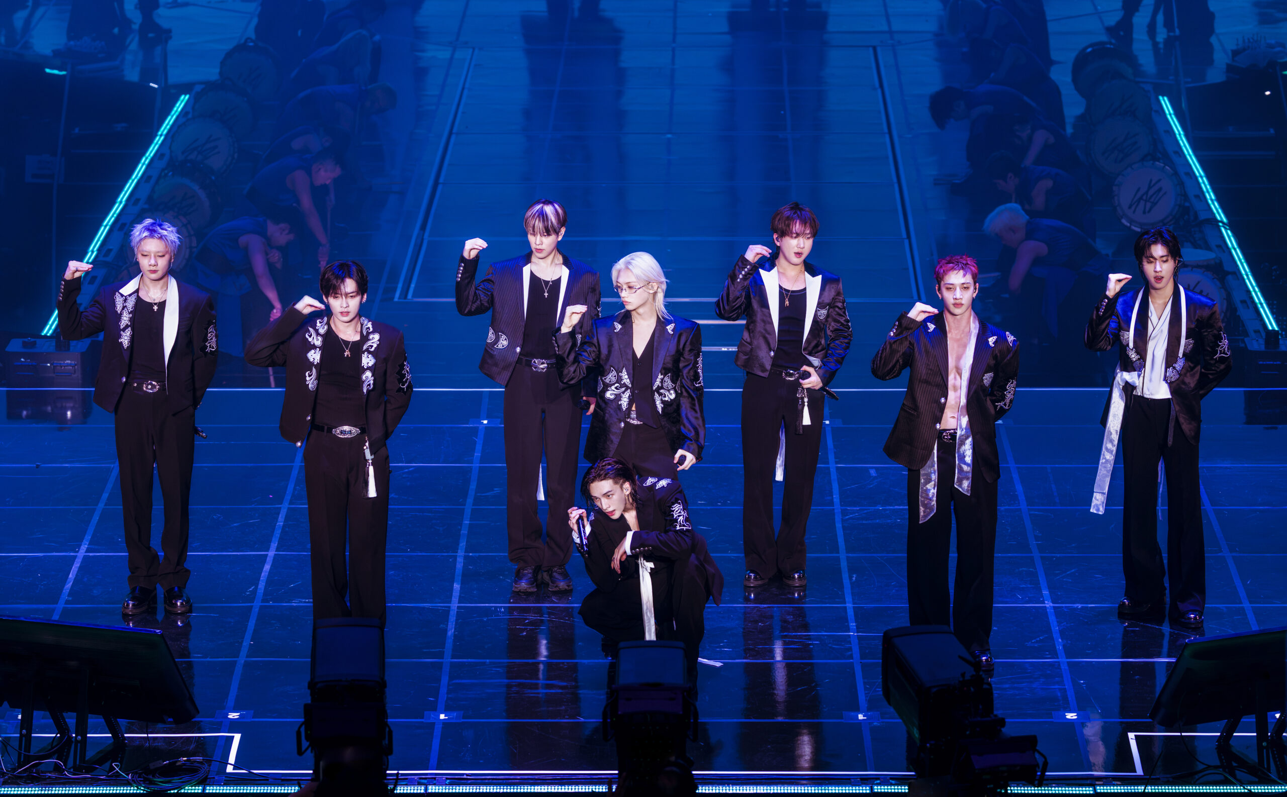 STRAY KIDS  WORLD TOUR <RUN IT> LIVE VIEWING - 3